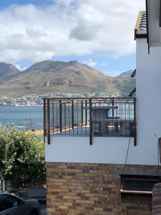 Ollava Guesthouse Simonʼs Town エクステリア 写真