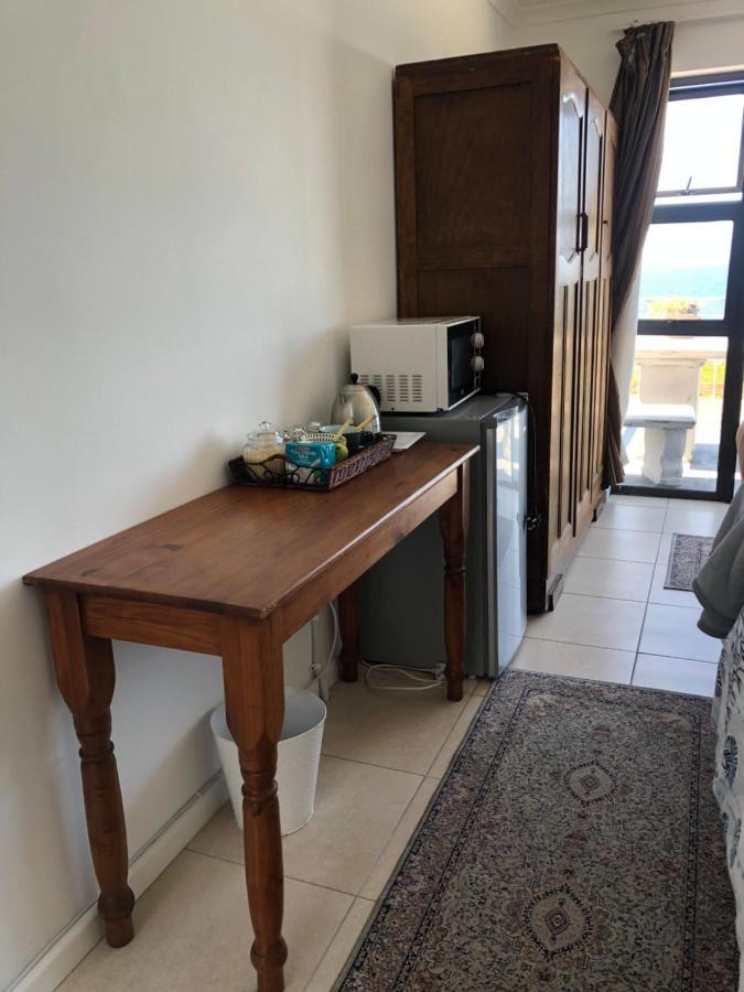 Ollava Guesthouse Simonʼs Town エクステリア 写真
