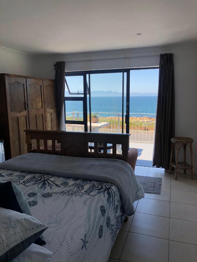 Ollava Guesthouse Simonʼs Town エクステリア 写真