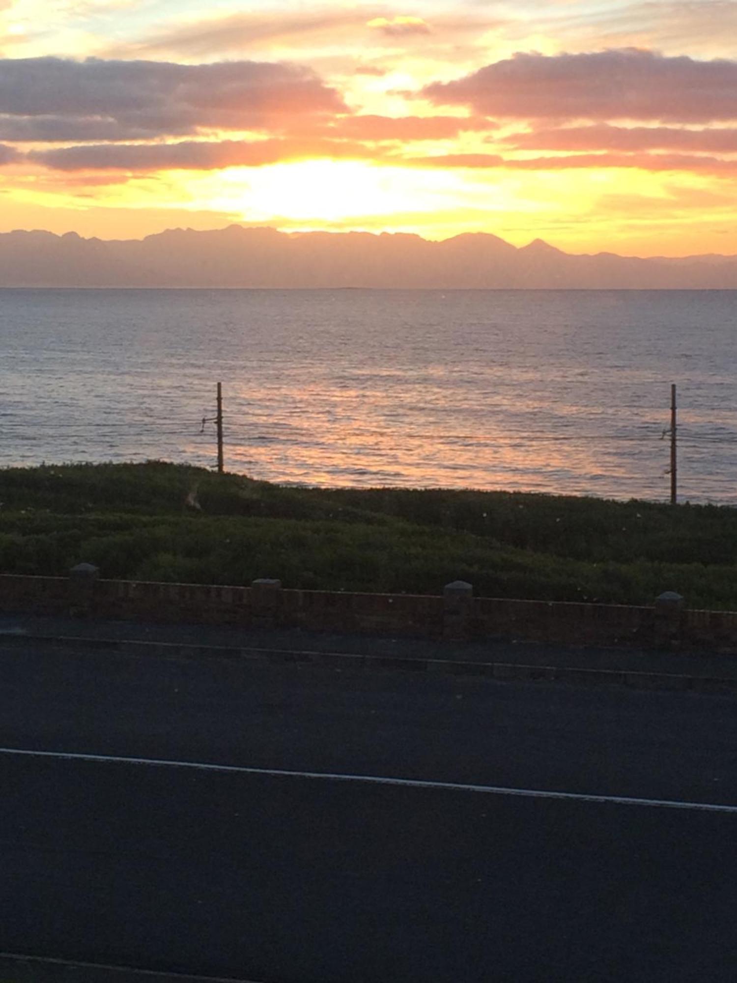 Ollava Guesthouse Simonʼs Town エクステリア 写真