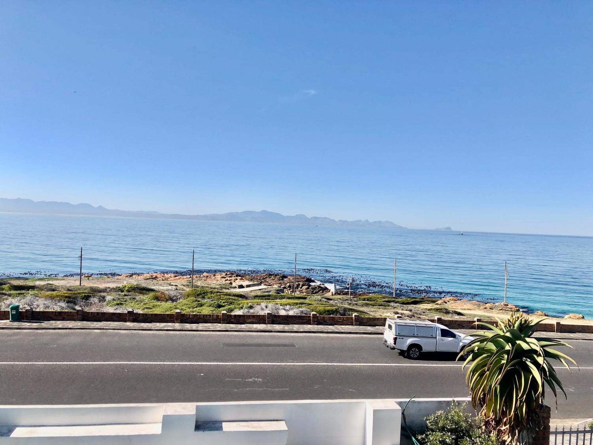 Ollava Guesthouse Simonʼs Town エクステリア 写真