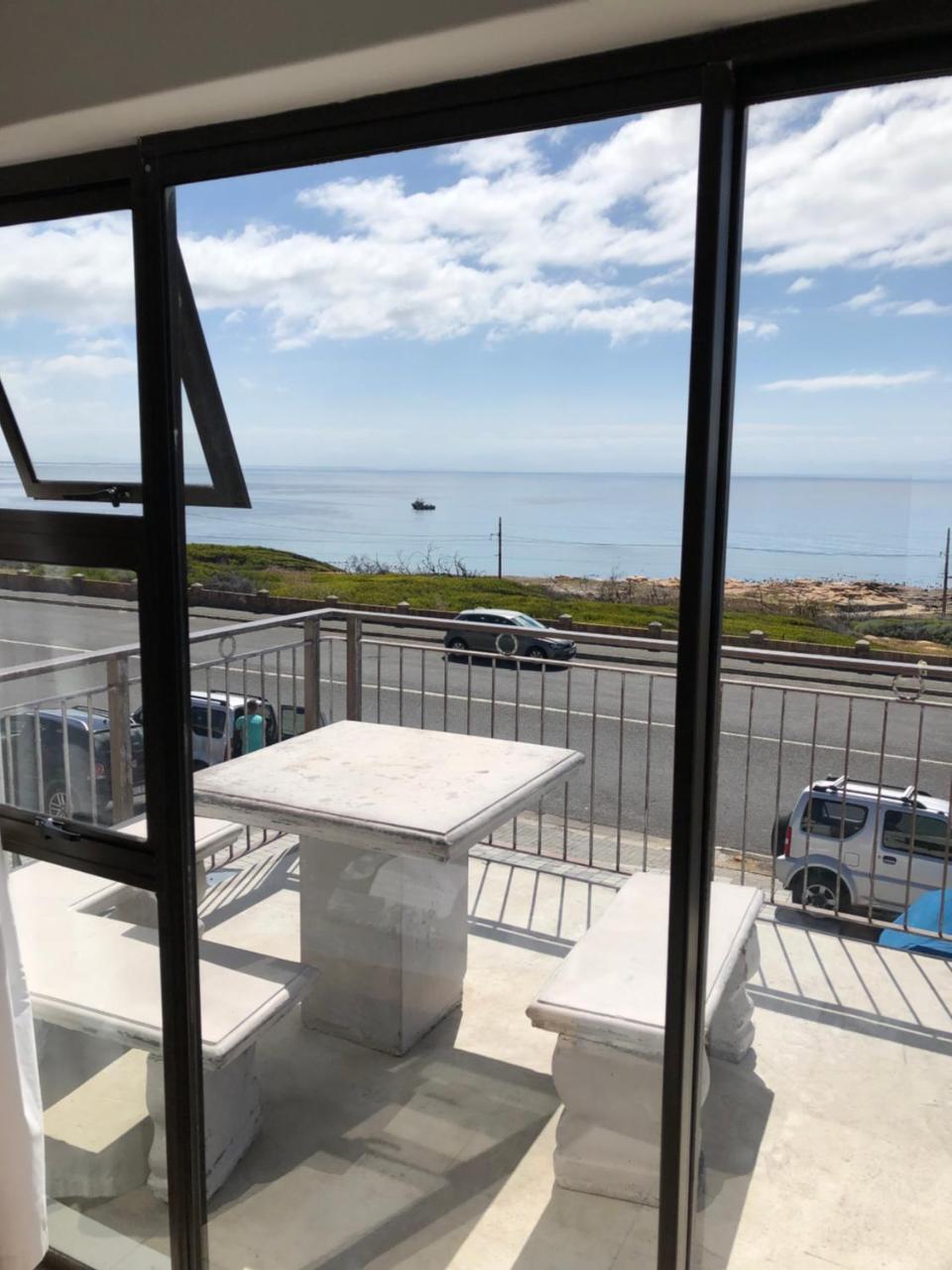 Ollava Guesthouse Simonʼs Town エクステリア 写真